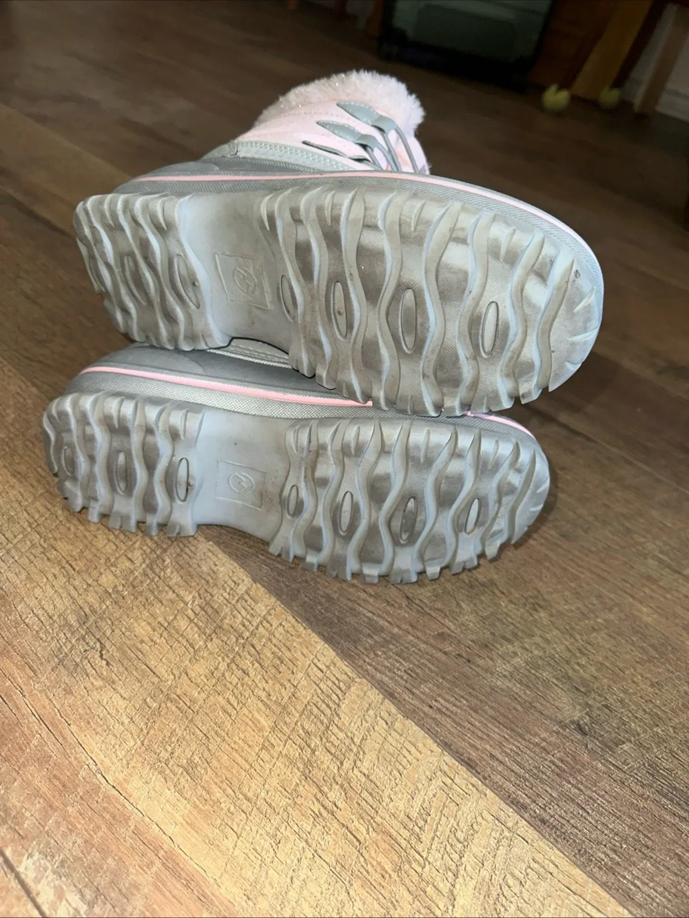 Kids winter boots